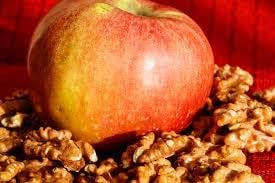 Red Yellow Apple Fruit Seeds for Planting - Heirloom & Non- GMO Seeds